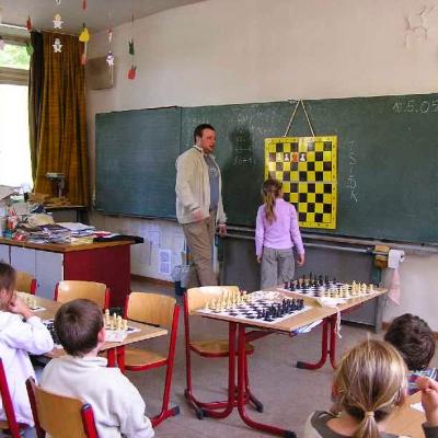 Schachlehrer in Aktion